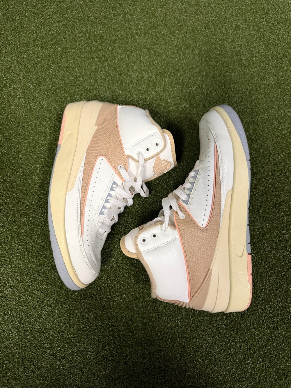 Air Jordan 2 Retro White Beige Pink Sneakers